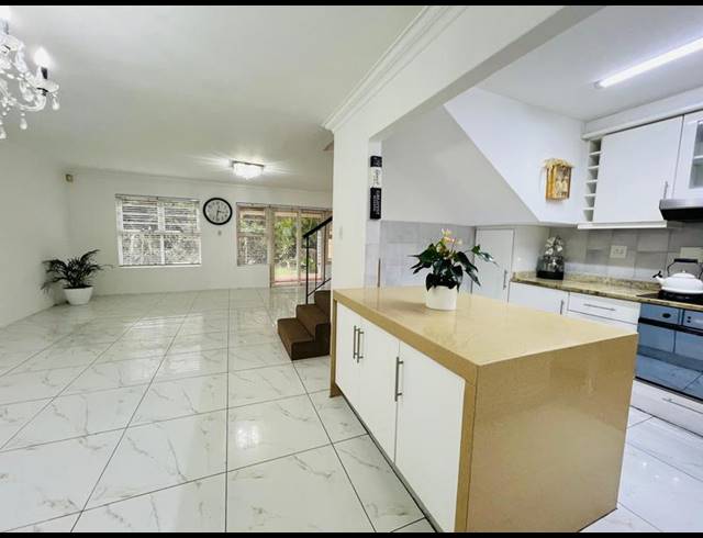 3 BEDROOM TOWNHOUSE FOR SALE IN SHERWOOD